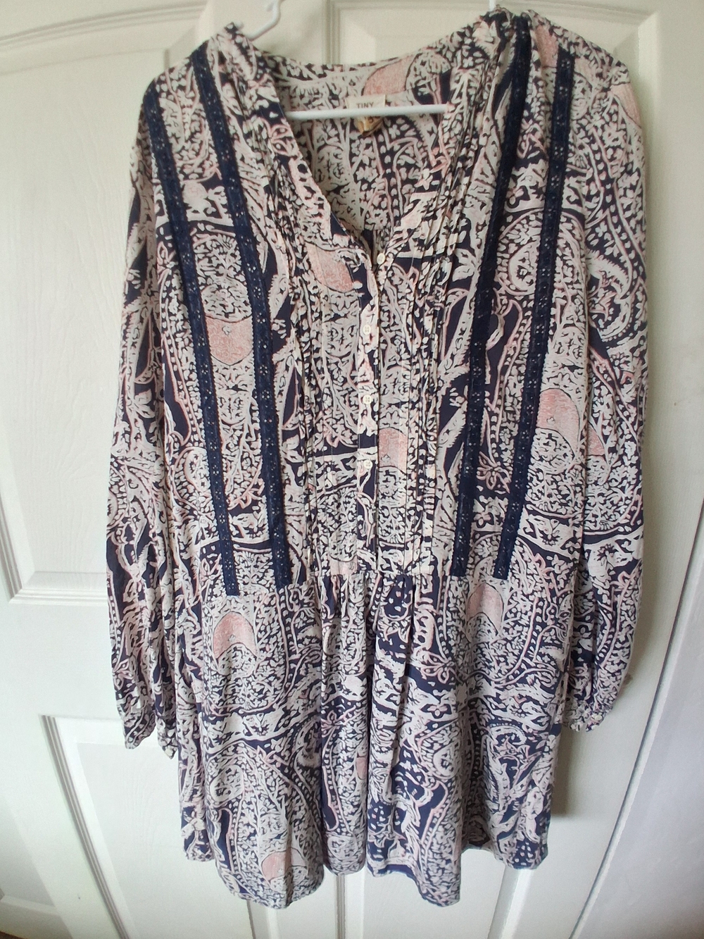 Lightweight Paisley Tunic Top in Navy & Blush